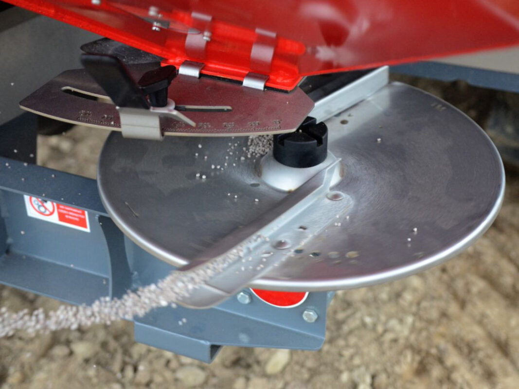 Gödningsspridare UNIA MX